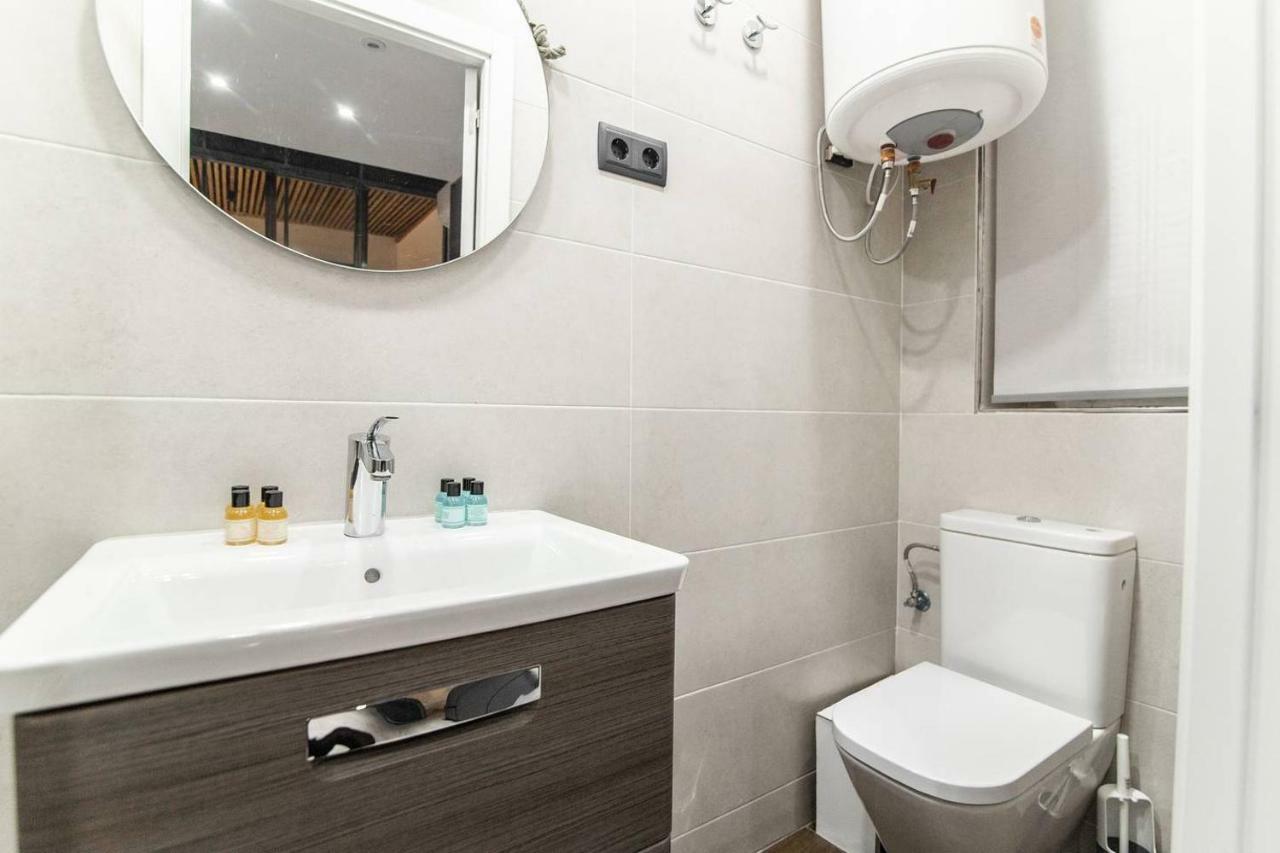 Cozy And Modern Apartment For 4 In Madrid Luaran gambar